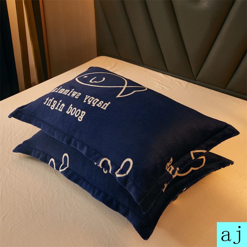 Cặp vỏ gối bằng vải nỉ lông cừu san hô giữ ấm kích thước 48X74