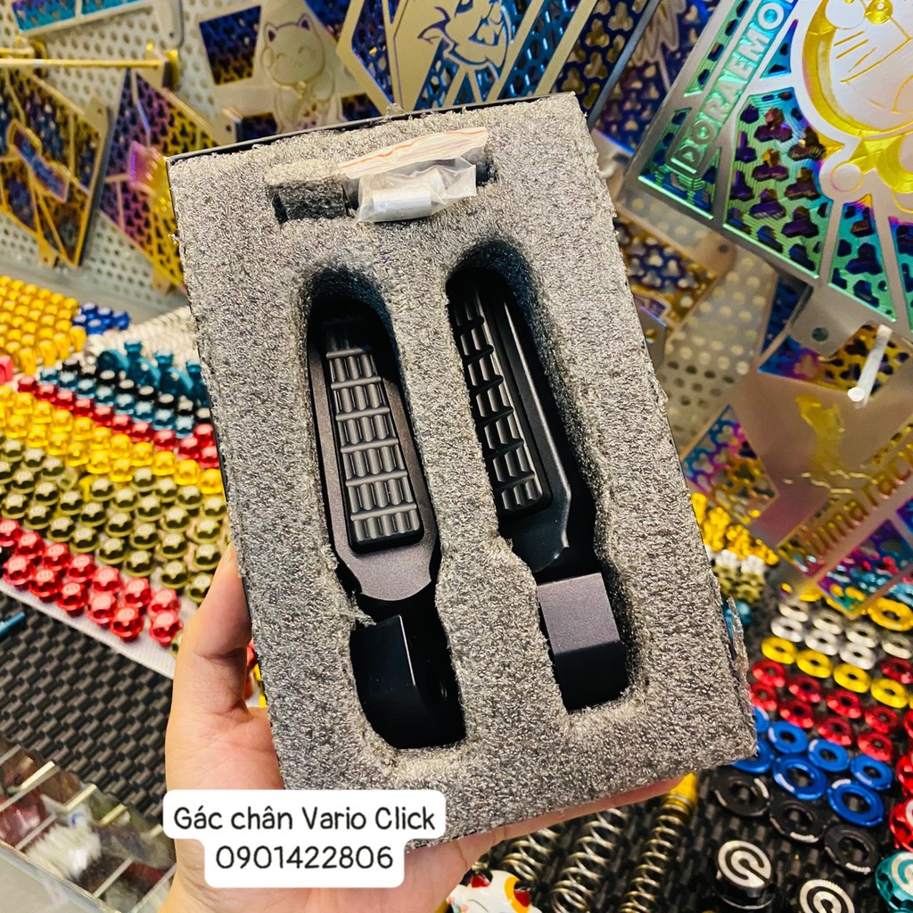 Gác chân vario click màu đen/bạc