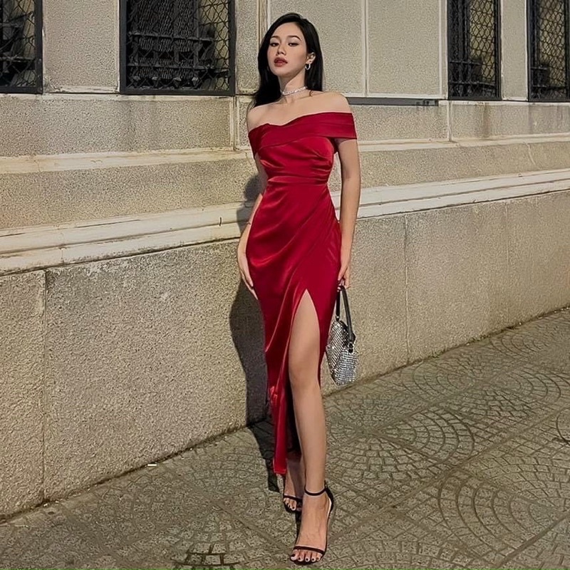 Đầm dự tiệc phom body trễ vai xẻ tà MITRIE sang trọng