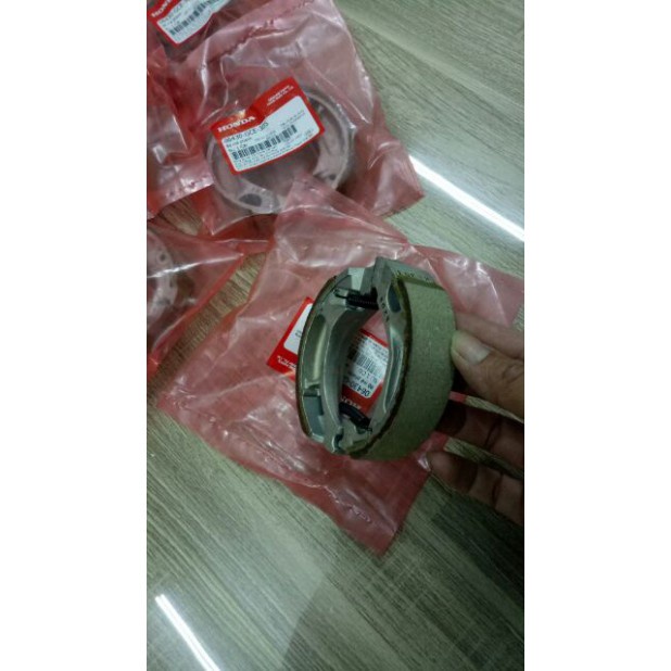 Má phanh honda dream chính hãng lắp cho các dòng xe honda dream wave các loại đẹp zin 100%