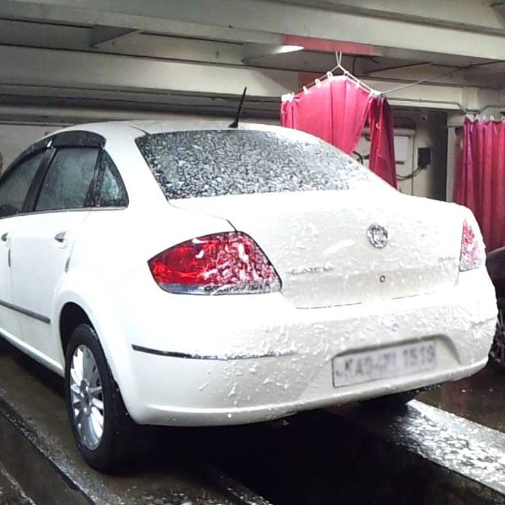 NƯỚC RỬA XE BỌT TUYẾT ĐẬM ĐẶC MÙI HƯƠNG ĐẶC BIỆT GENTLE FRESH MELL TỪ ĐỨC AUTOSOL CAR SHAMPOO #2001 500ML