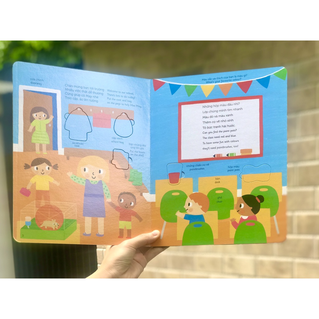 SÁCH - Thế giới nhỏ bận rộn - ở trường có gì vui?