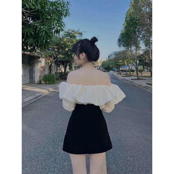 SET ÁO BẸT VAI TAY KHÚC + CHÂN VÁY ĐEN ĐÍNH NÚT