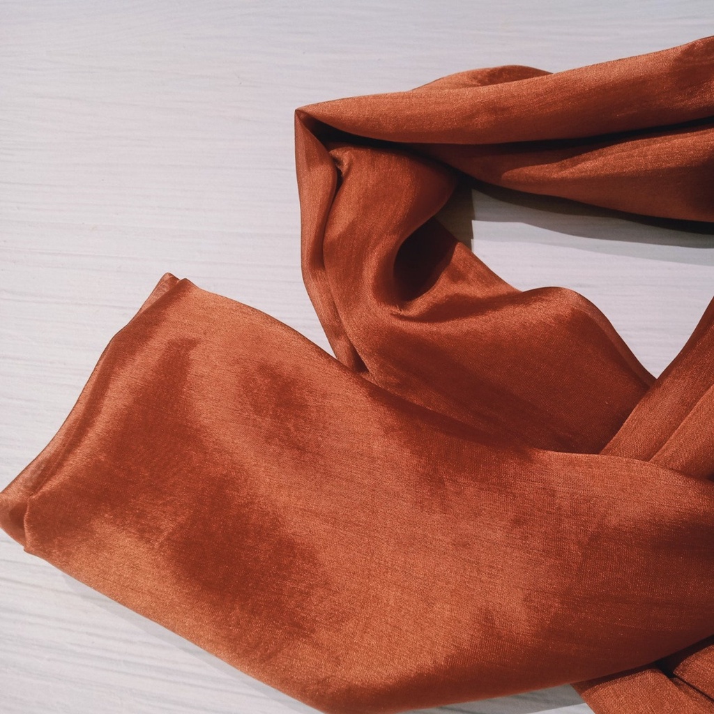 Khăn Lụa Tơ Tằm quàng cổ màu nâu #thanh lịch#nhẹ nhàng#thoáng mát, dùng được cả 4 mùa, kích thước 180cm*90cm