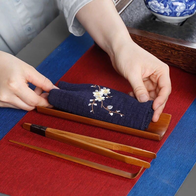 Khăn lau bàn trà, khăn trà vải thêu hoa siêu thấm hút