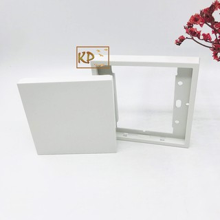 Mặt che trơn vuông cho ổ điện lắp đế âm vuông Simon i7 701000