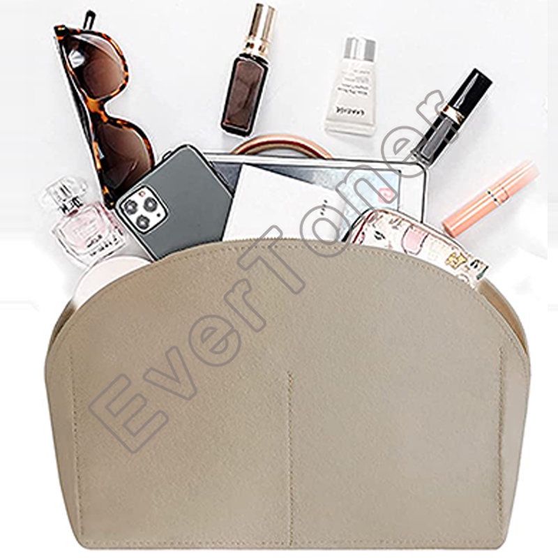 Tấm nỉ đệm túi xách nhỏ gọn tiện dụng mang đi du lịch