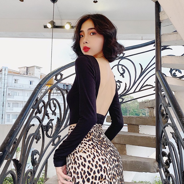 Áo croptop hở lưng
