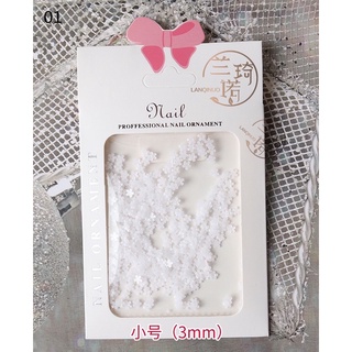 Hoa nhí gắn móng tay
