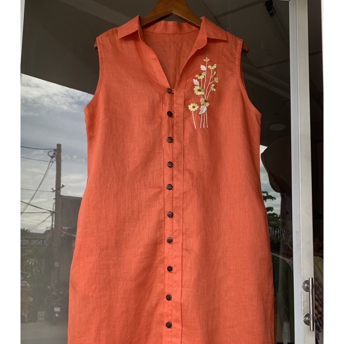 Đầm linen thêu tay đơn giản mà siêu xinh