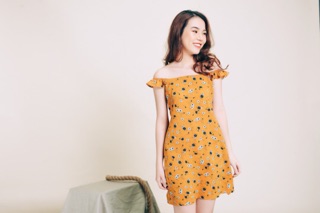 Đầm rớt vai