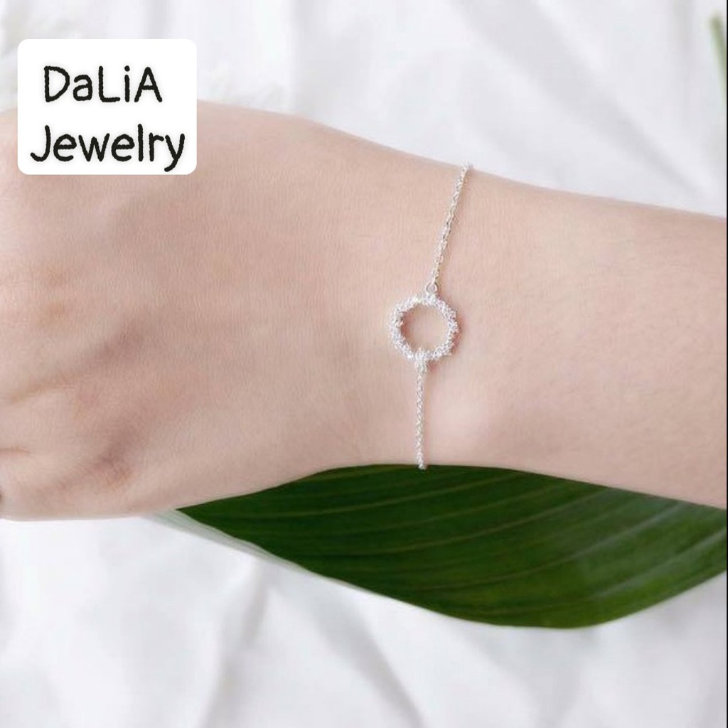 Lắc tay bạc ta S999 nữ DaLiA Jewelry mặt vòng tròn gắn đá nữ tính