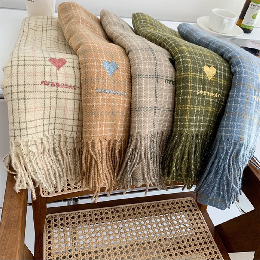 Khăn Quàng Cổ Thêu Hình Trái Tim 270g Giữ Ấm Mùa Thu Đông Dành Cho Nữ sf0012