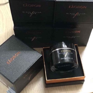 Kem dưỡng da trứng cá hồi đen của Úc