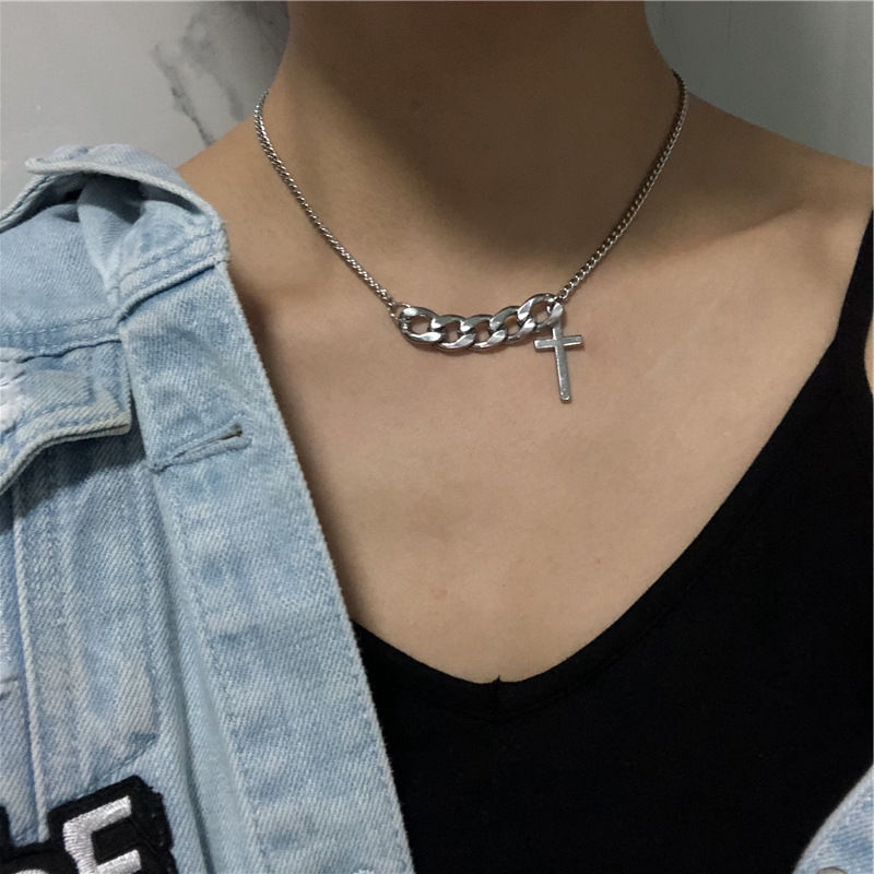 Dây Chuyền Inox Mặt Thánh Giá Phong Cách Retro