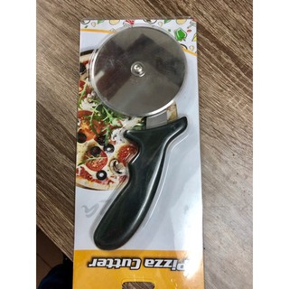 Dụng cụ cắt Pizza cán đen lớn