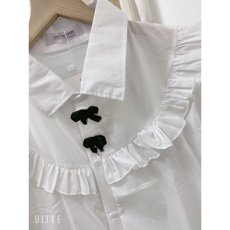 [Mã WASKT304 giảm 15% tối đa 30K đơn 99K] Áo sơ mi trắng đính 2 nơ đen CỘC | BigBuy360 - bigbuy360.vn