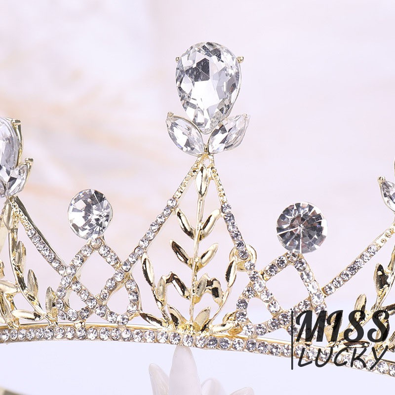 Vương miện kiểu dáng thời trang sang trọng dành cho nữ