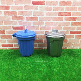 Thùng rác bạc - Mô hình tỷ lệ 1:12