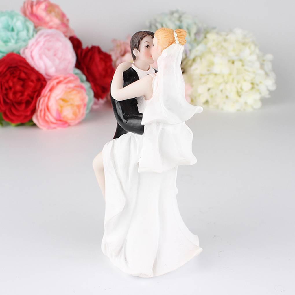 Que Cắm Trang Trí Bánh Đính Hôn Hình Cô Dâu Chú Rể Vui Nhộn
