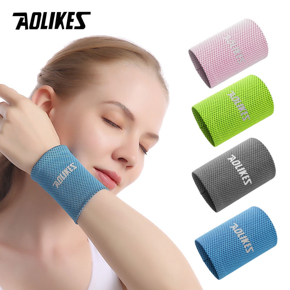 Vòng đeo tay AOLIKES mang lại cảm giác mát lạnh thoáng khí cho việc tập luyện thể dục thể thao