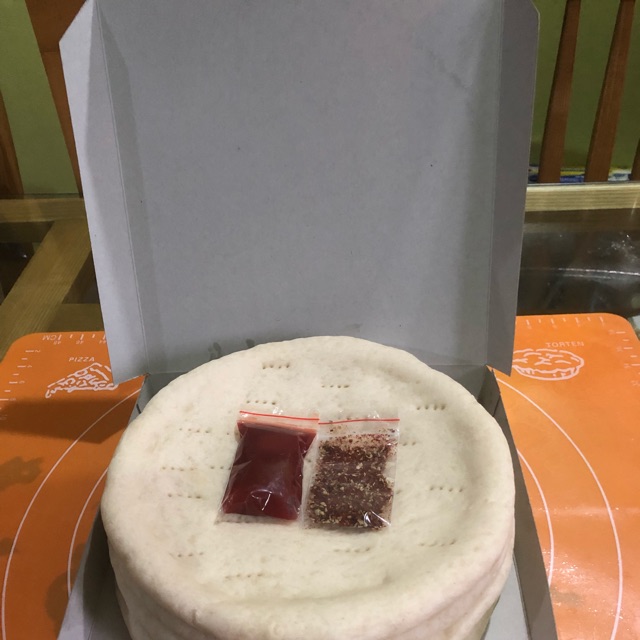 COMBO 5 ĐẾ BÁNH PIZZA TƯƠI size27 cm( tặng sốt cà chua và lá thơm )