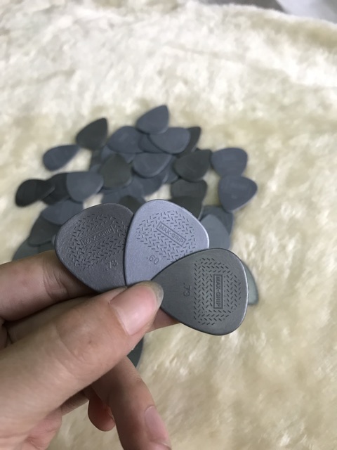 Phím gảy Dunlop mỹ tặng 1 pick Alice