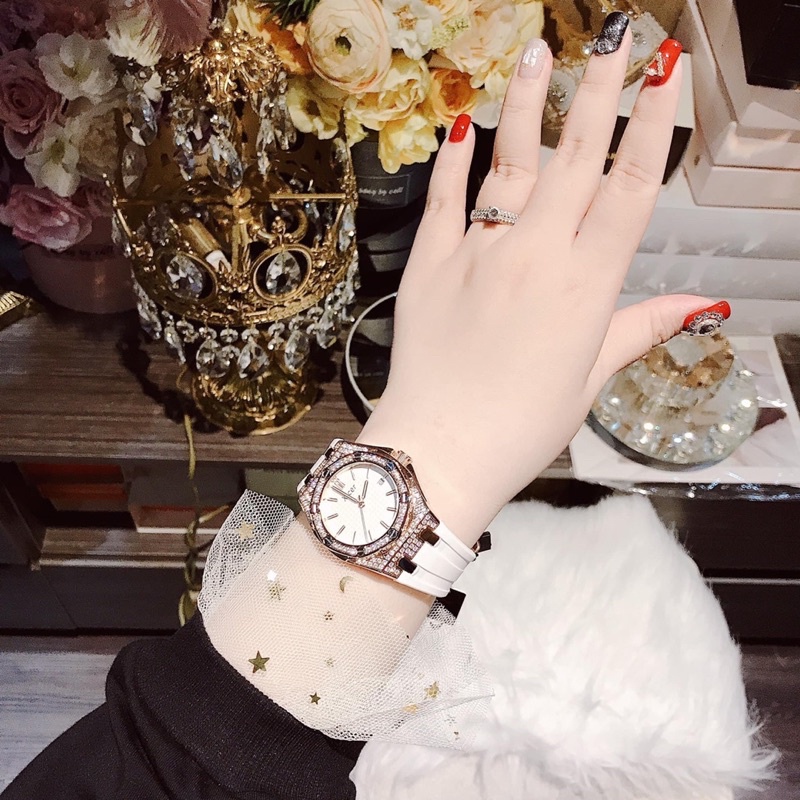 Đồng hồ nữ Xcer