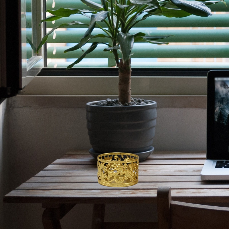 Giá Đỡ Đèn Cầy Bằng Sắt Thiết Kế Đục Lỗ Độc Đáo Trang Trí Nhà Cửa /