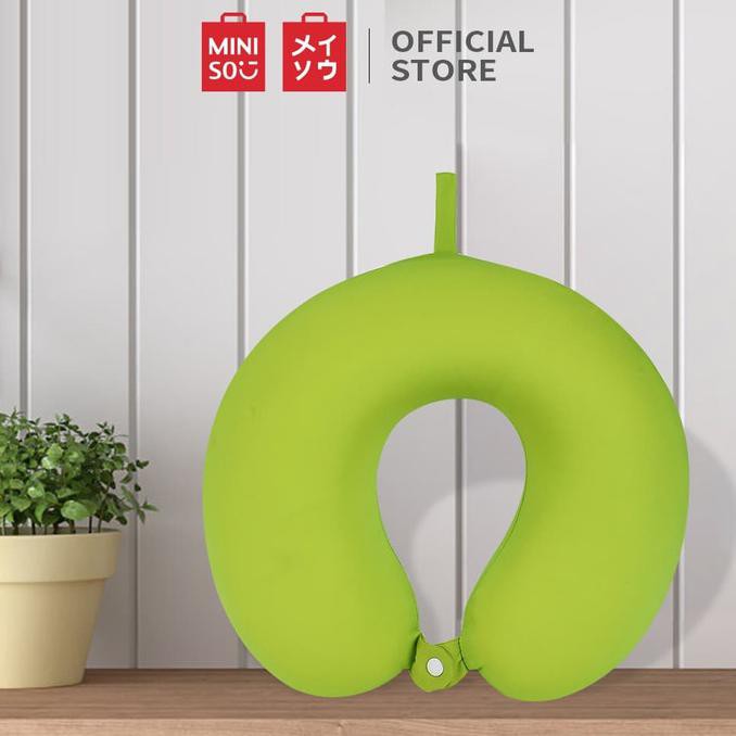 Gối Xốp Mềm Thoáng Khí Kê Cổ Miniso Màu Vàng Cho Xe Hơi