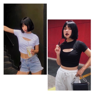 Áo croptop khoét ngực tay ngắn