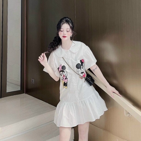 Đầm babydoll in hình chuột mickey cực dễ thương đi chơi dạo phố