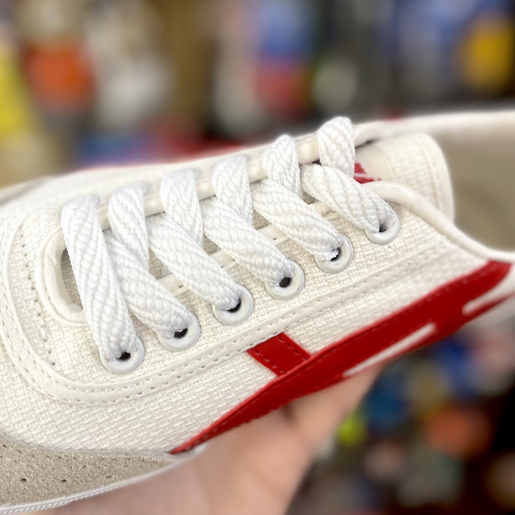 Giày Bata Chính Hãng Warrior Siêu Phủi Trắng Viền Đỏ - giày đá banh 2EVSHOP