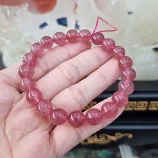 Vòng tay nữ màu hồng dâu tây hợp mệnh hỏa, thổ