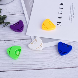 Hộp đựng phím gảy pick ( dán trên mặt đàn )