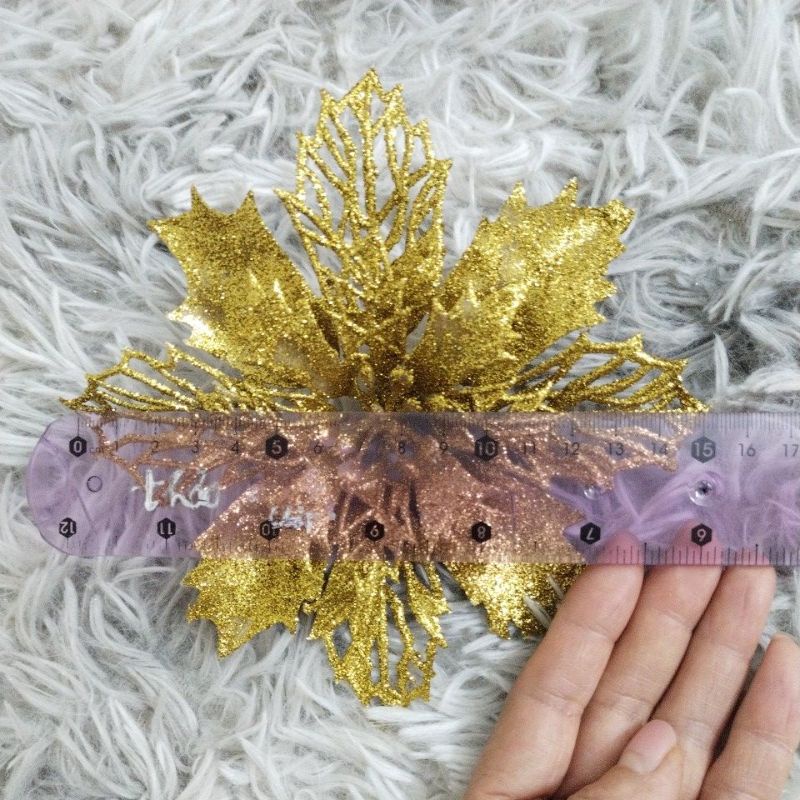 Hoa kép kim tuyến dùng để trang trí