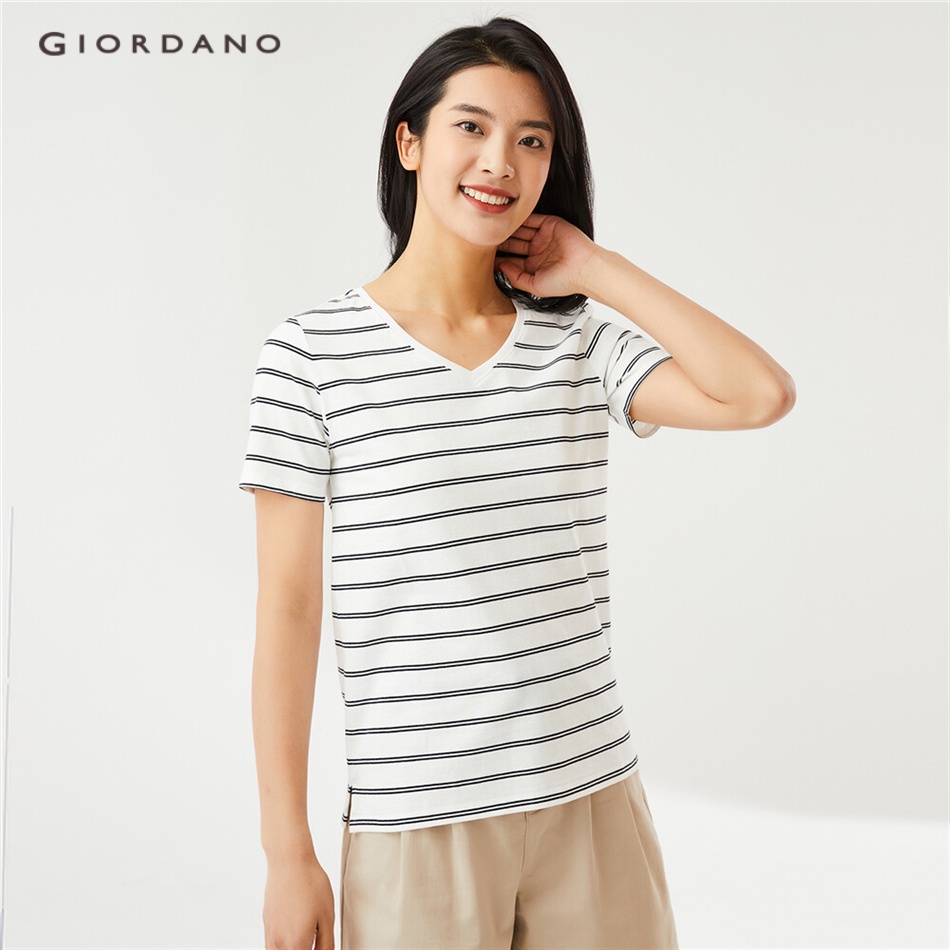 Áo thun GIORDANO 05321409 100% cotton cổ V xẻ tà ngắn tay thời trang duyên dáng