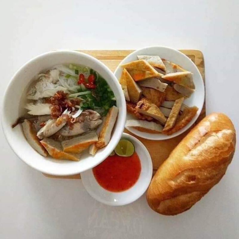 ( 1 Kg, Ship nhanh 2 Giờ ) Chả Cá bán tại Tân Phú - gốc Quy Nhơn Bình Định, Quảng Ngãi, Nha Trang, Phan Rang, Phan Thiết