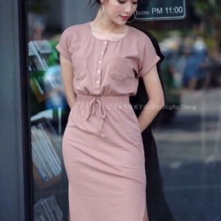 Đầm ôm xẻ tà