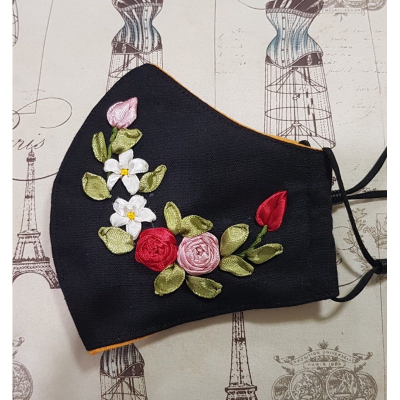 Khẩu trang thêu handmade