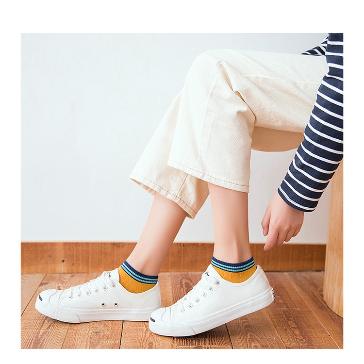 đôi tất nữ họa tiết sọc ngang thời trang