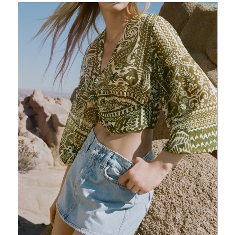 Áo Sơ Mi Zara Cổ Bẻ Cột Dây Dáng Ngắn In Họa Tiết Phối Khóa Kim Loại Thời Trang Mùa Hè4437084