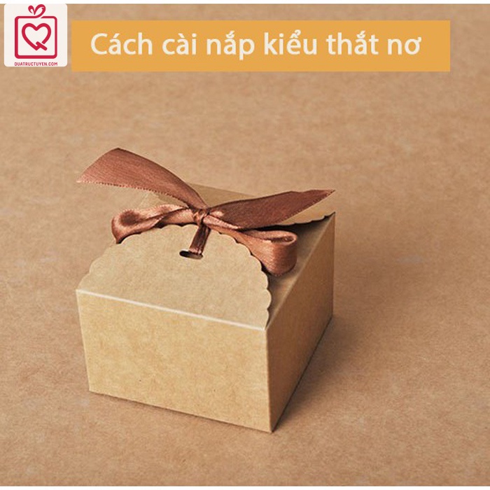 Hộp quà sinh nhật kraft vuông nắp cài thắt nơ kèm rơm lót, hộp giấy kraft mini 2 màu