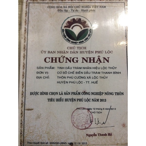 TINH DẦU SẢ HIỆU CHỊ GẤM - THANH BÌNH
