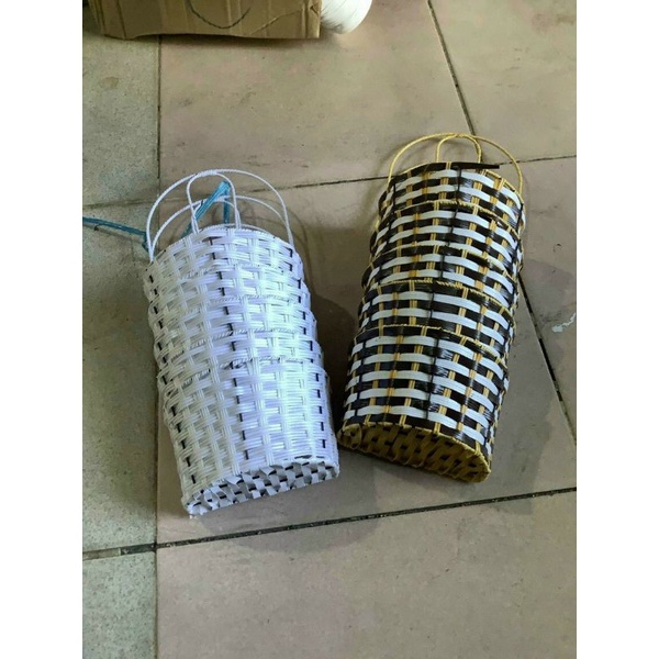 Giỏ mây treo tường, cắm rủ hoa trang trí