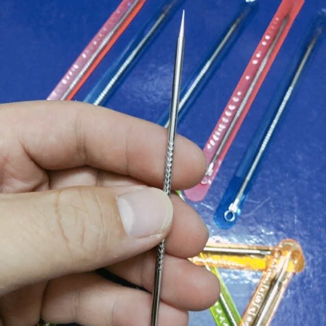 Kim nặn mụn giá rẻ
