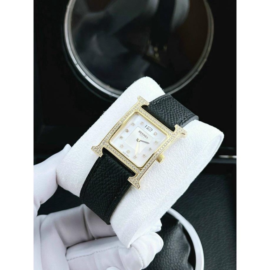 Đồng Hồ Nữ HM Sapphire HM025 Mặt Vuông Viền đá Chống xước, Chống nước