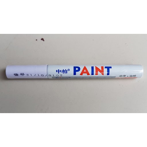 Bút sơn mực màu xanh dạng sơn có thể viết lên mọi chất liệu cứng mà không sợ bay màu hay rửa trôi
