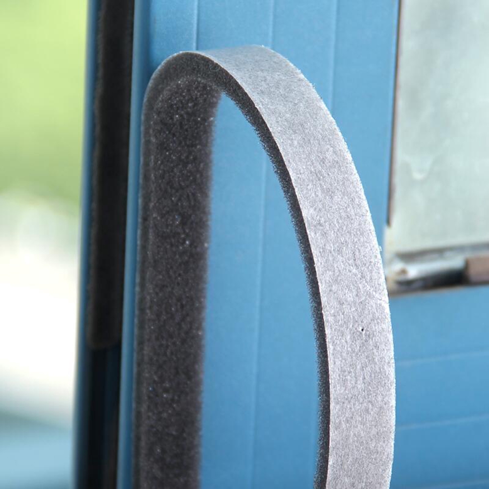 Bộ 4 cuộn dán bọt biển chống ồn chống gió 4 mét dùng cho dán cửa sổ