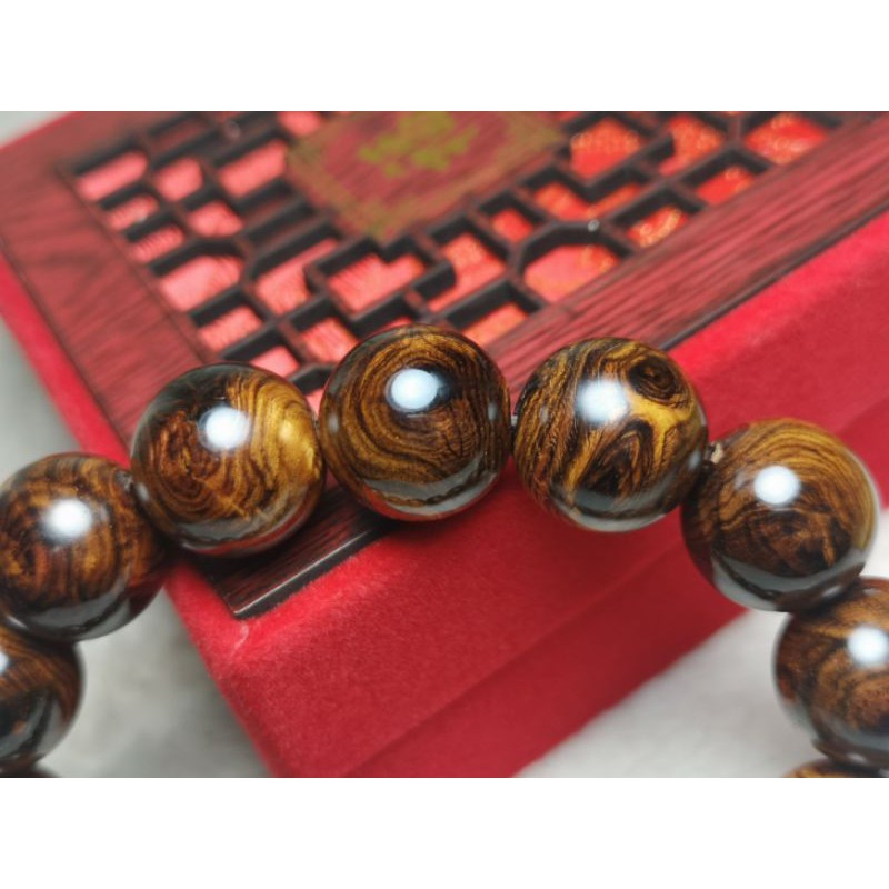 Vòng tay gỗ sưa đỏ quảng bình 16ly
